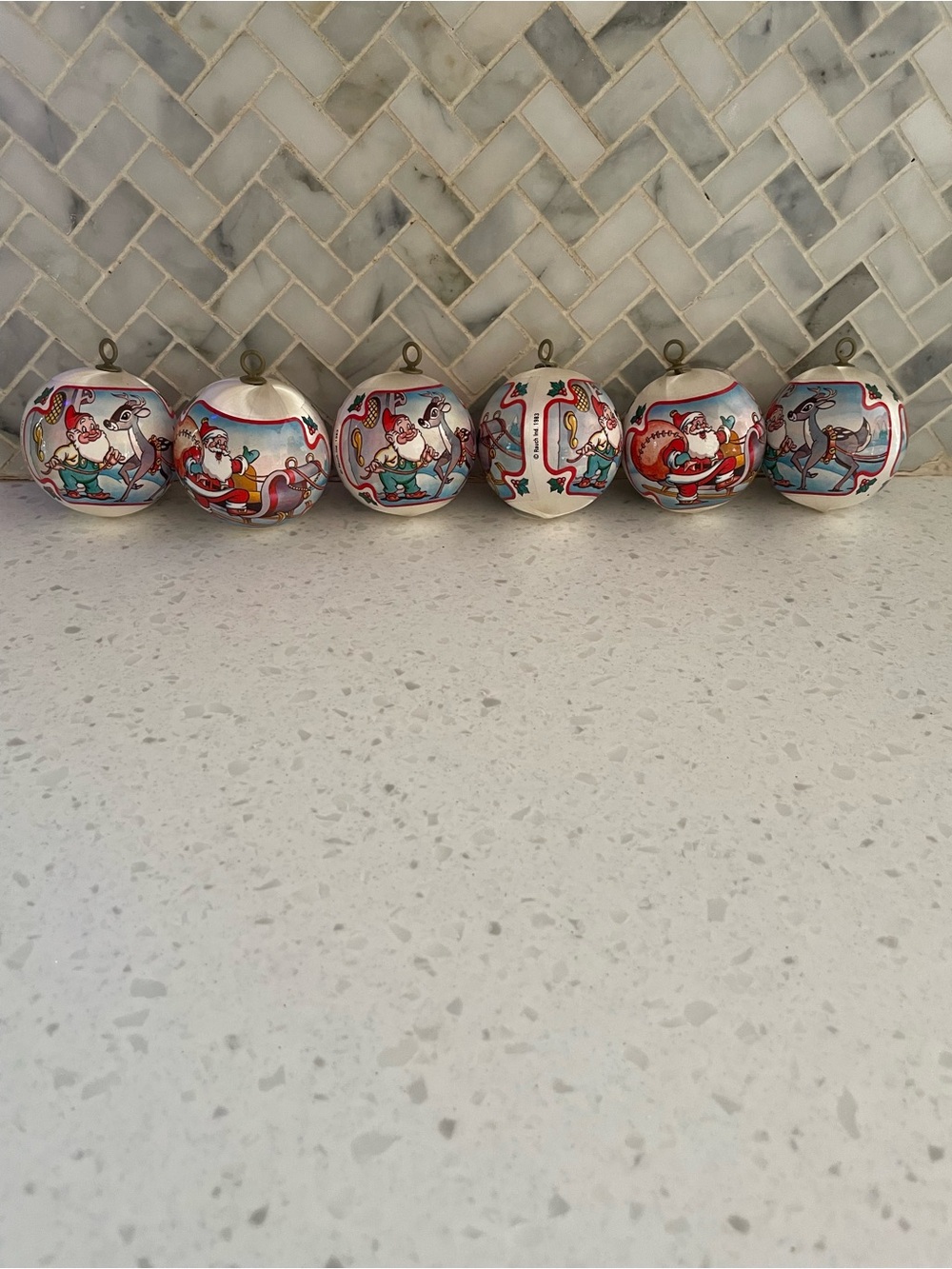 GNOMI 6 CHRISTMAS BALLS VINTAGE 1983 RAUCH IND. CHRISTMAS SCENES